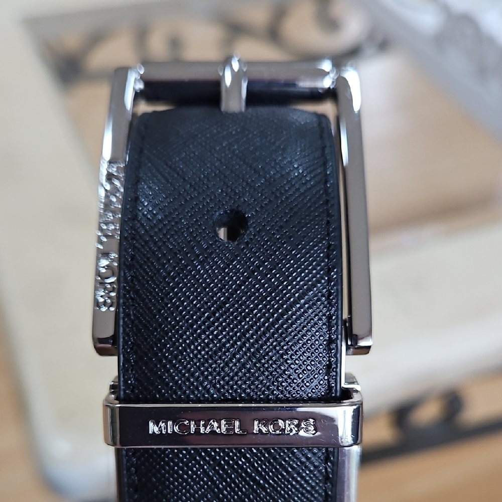Michael Kors Reversible Belt - Picture 2 of 5